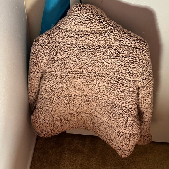 Cute Sherpa - Picture 2 of 5